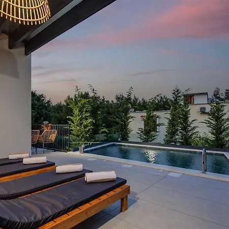 Villa Medellin Pridraga